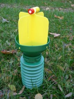 Gartenlaubkäfer-Falle mit Dispensor und Lockstoff 